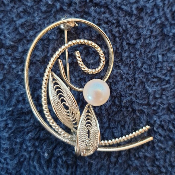 Elegant Vintage Art Nouveau Culture Pearl Gold Tone Swirl Brooch - Picture 4 of 10